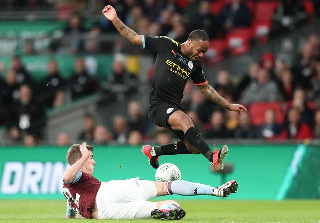 TA：皇马球星团队深度介入更衣室，阿隆索管理面临额外挑战（TA：皇马球星身边人深度插手更衣室，阿隆索执教难度加码）