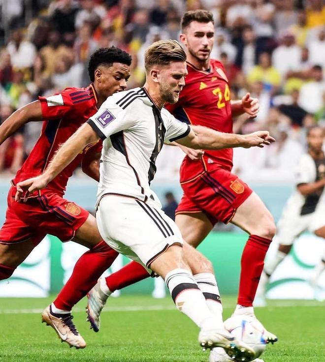 篮球防守意识怎样练？（如何提升篮球防守意识？）