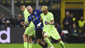 米体：家乡球队维亚雷焦深陷低迷，里皮对球员讲话鼓励他们（米体：维亚雷焦陷入低谷，里皮发声鼓舞球员）