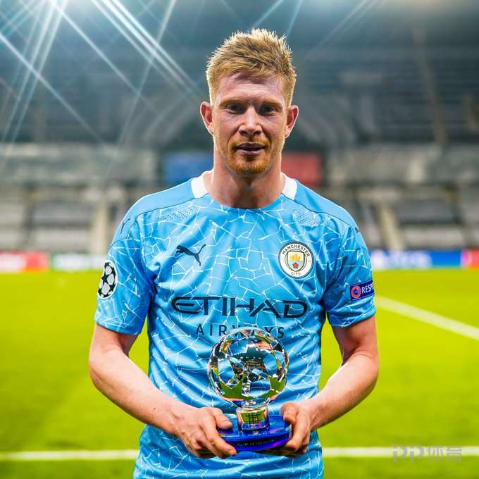 参观诺坎普，梅西：我回到了我怀念的地方，希望有一天能回来（参访诺坎普，梅西感慨回到牵挂之地，盼有朝一日重返）