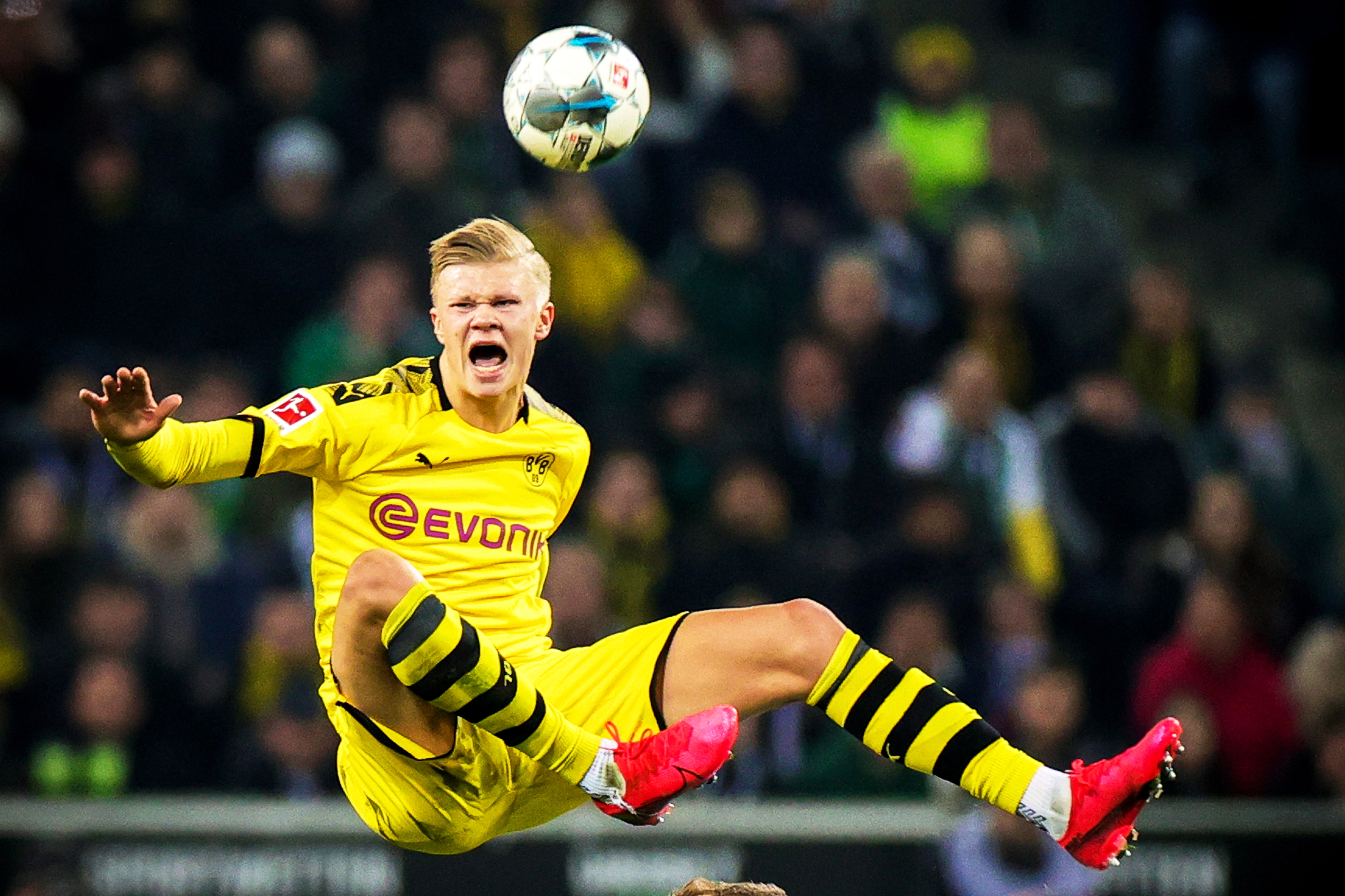 出战4场完成3场零封+两度扑点，迈尼昂当选米兰11月最佳球员（4战3零封两扑点，迈尼昂荣膺米兰11月最佳）