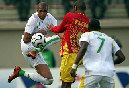 🎮DK 2-0 T1：许哥球给Siwoo一击制胜，DK再下一城（🎮DK 2-0 T1：许哥妙传助Siwoo绝杀，DK强势再取一胜）