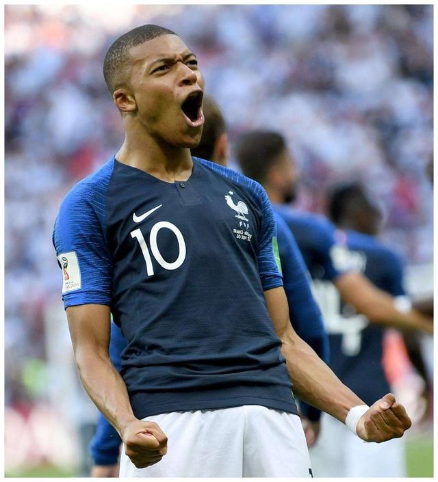 杰伦·约翰逊30+12+12助老鹰终结连败，首次连场三双（30+12+12！杰伦·约翰逊率老鹰止住连败，生涯首次连两场三双）