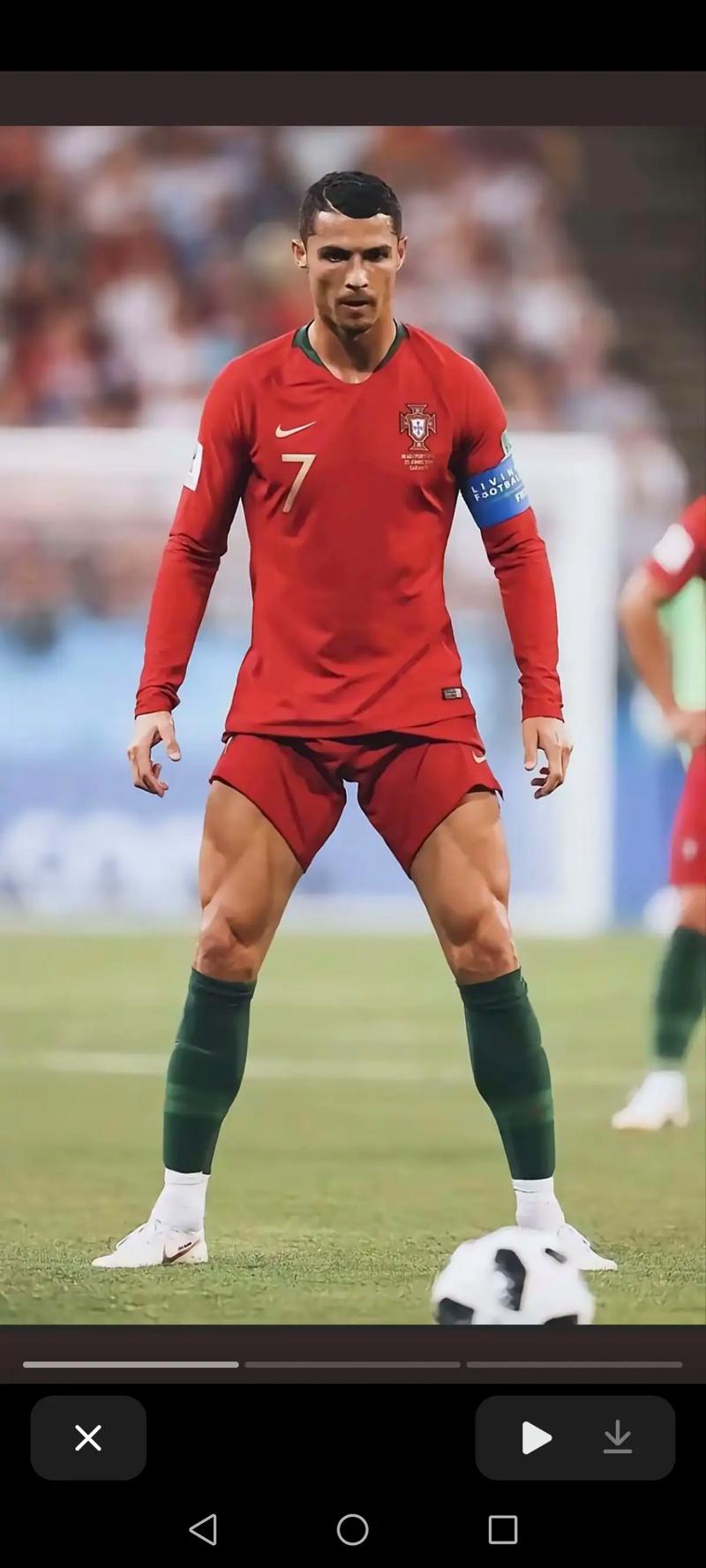 欧冠92年改制后戴帽数前10：梅西、C罗8次第1，姆巴佩5次第4（自1992年欧冠改制以来帽子戏法前十：梅西、C罗各8次并列第1，姆巴佩5次居第4）