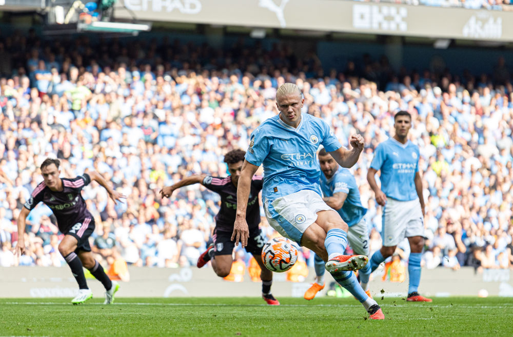 国足友谊赛战胜日本展现新阵容（国足友谊赛击败日本，崭新阵容亮相）
