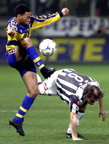 掘金约基奇豪取三双助球队连胜（约基奇砍下三双，掘金连胜再下一城）